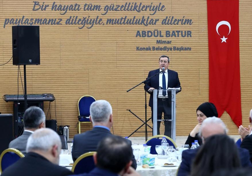 Konak’ın geleneksel iftar sofrasında dayanışma vurgusu