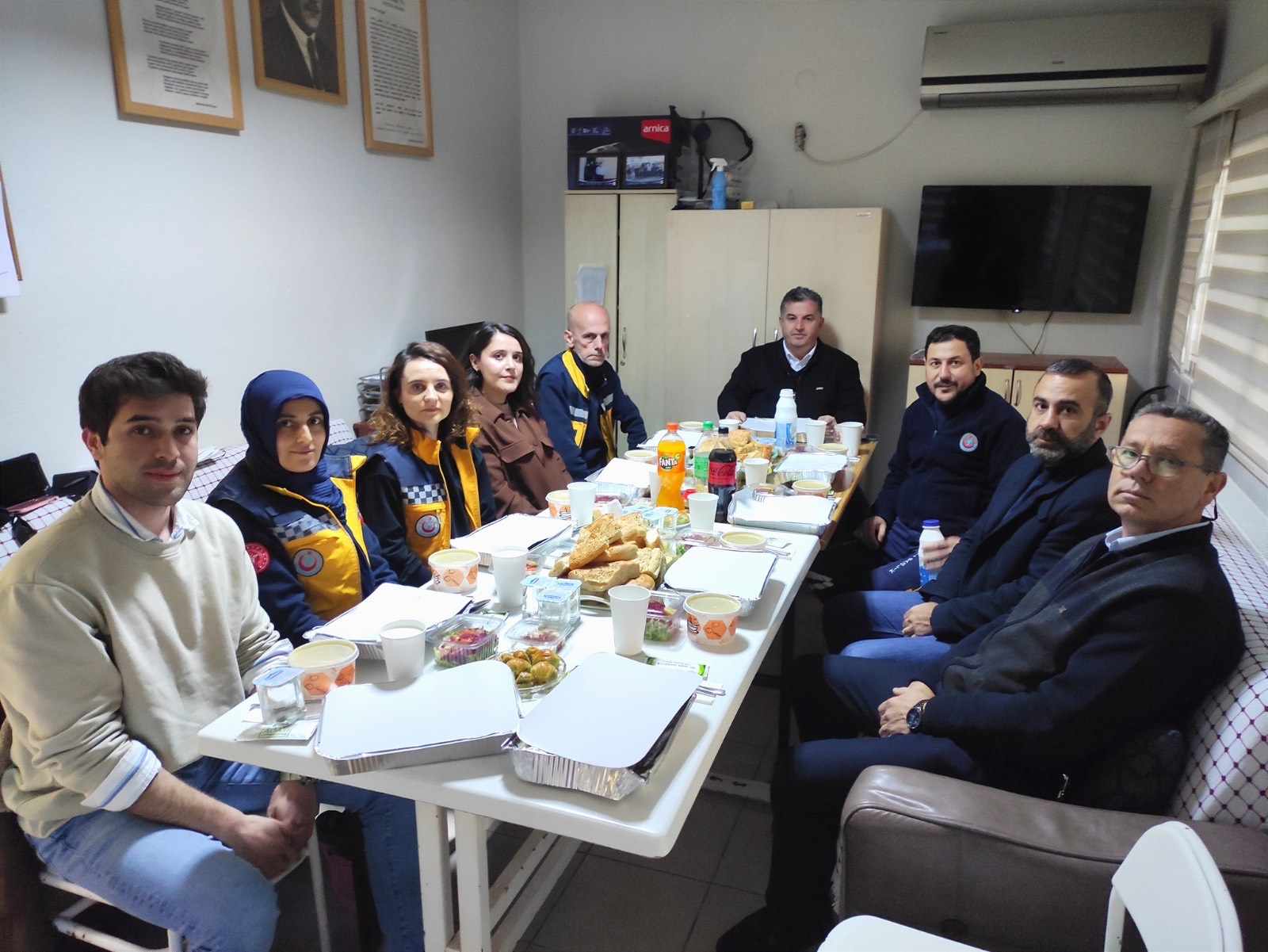 Doktor Başkan Acil Sağlık Hizmetleri ile İftar Yemeğinde Buluştu