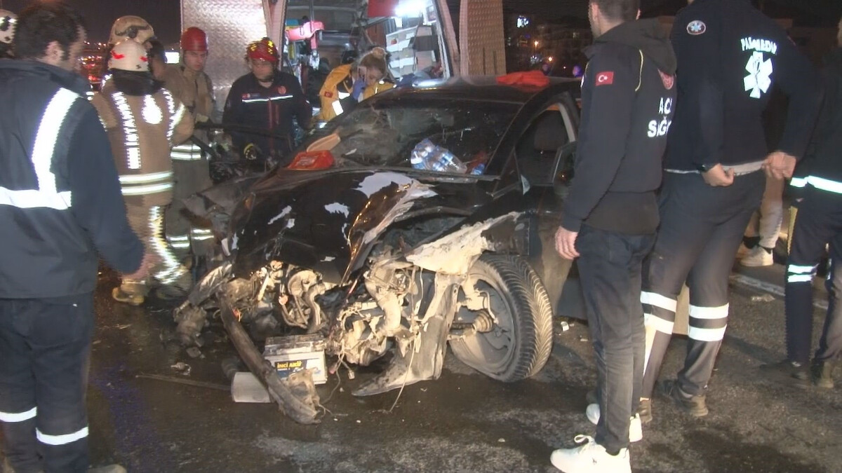 İstanbul Bahçelievler’de makas atan sürücü zincirleme kazaya sebebiyet verdi: 1 ölü 3 yaralı