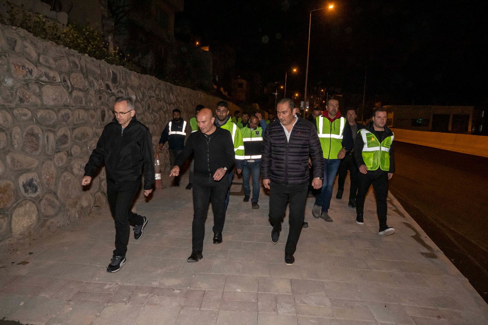 Soyer tamamlanan Gürçeşme Caddesi’ni inceledi