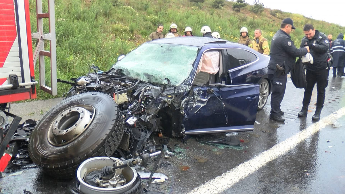Tuzla kazaya gelen ambulans ve itfaiye aracına çarptı: 7 yaralı