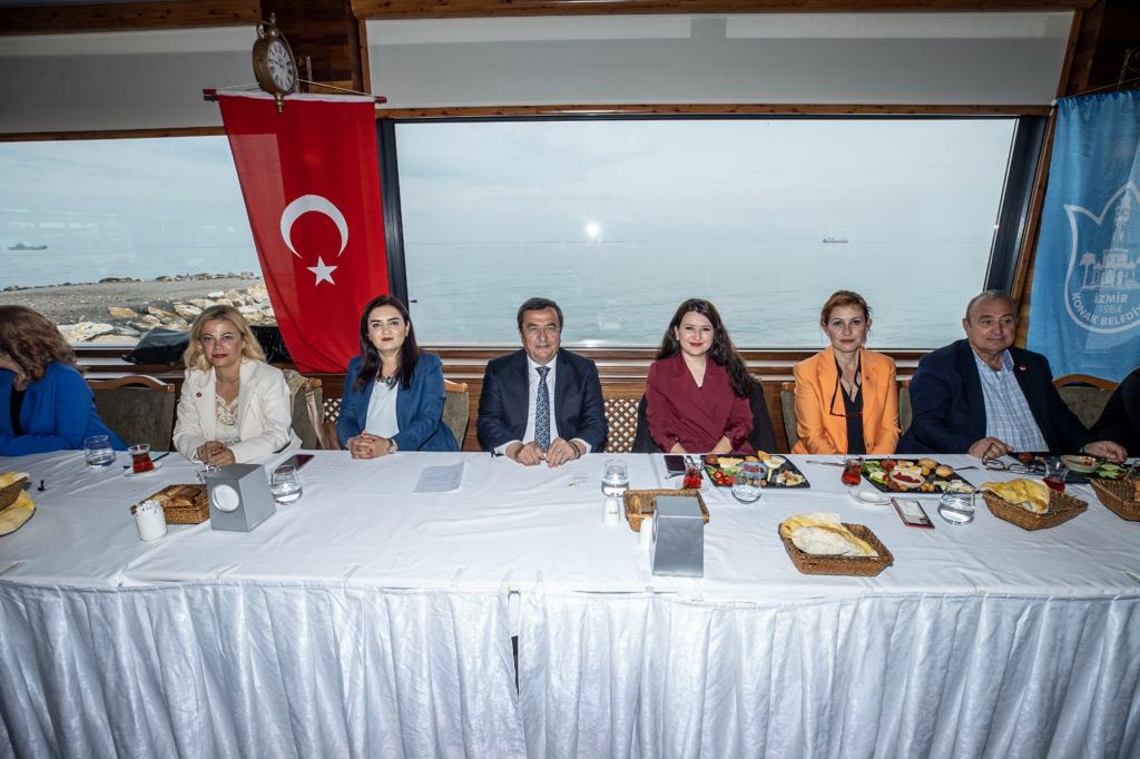 Batur: Bu ülkeyi karanlıktan kurtaralım