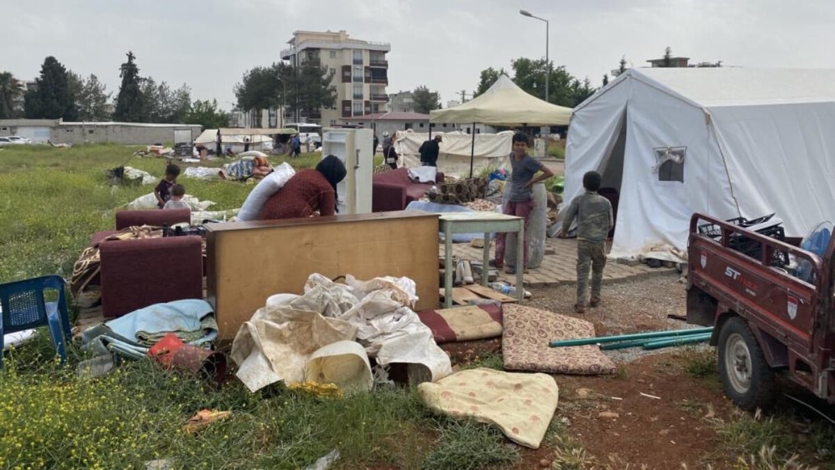 Adıyaman’da mahalle arasındaki çadırlar, çadır kentlere taşınıyor