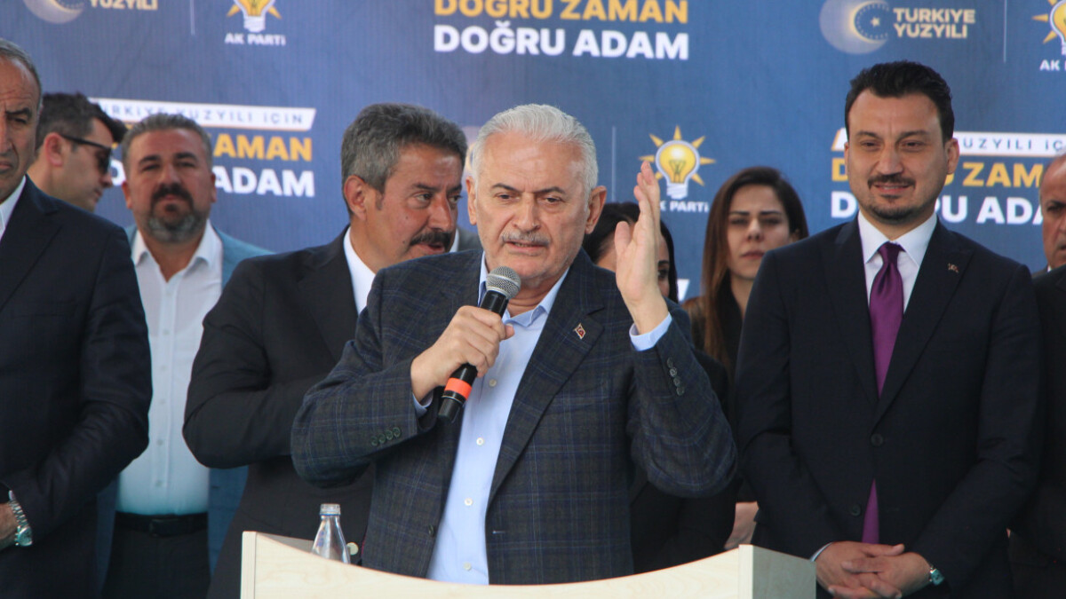 Binali Yıldırım’dan dünya basınında yer alan 14 Mayıs manşetlerine tepki