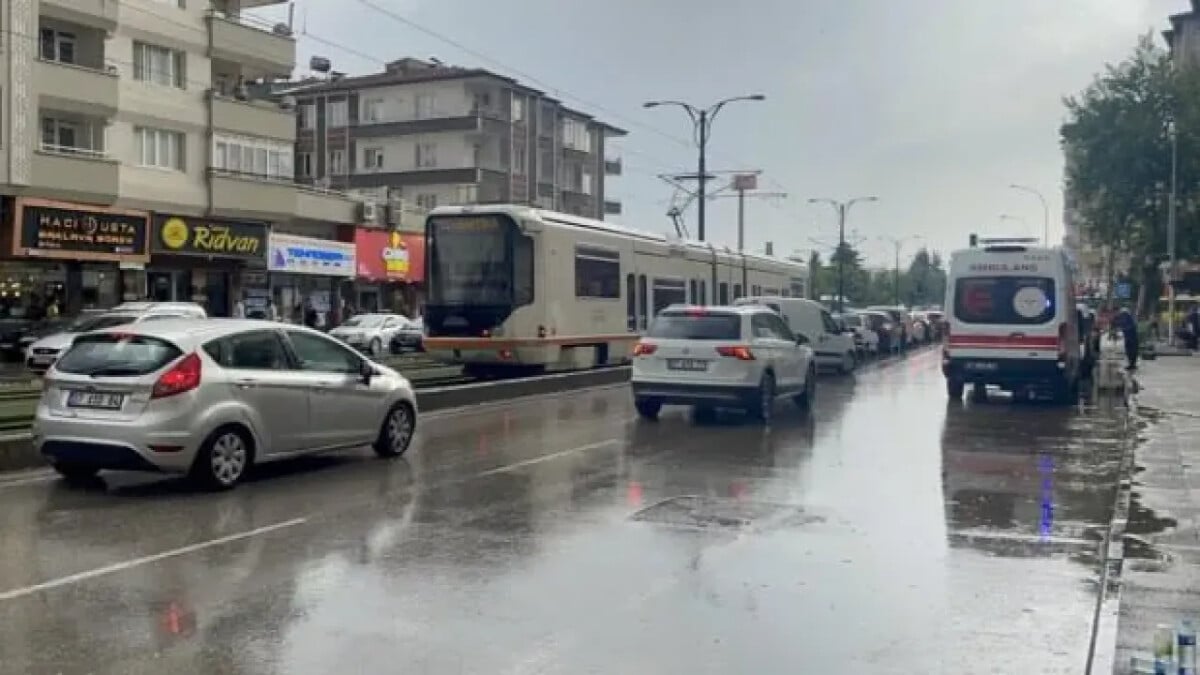 Gaziantep’te tramvayın çarptığı çocuk hayatını kaybetti