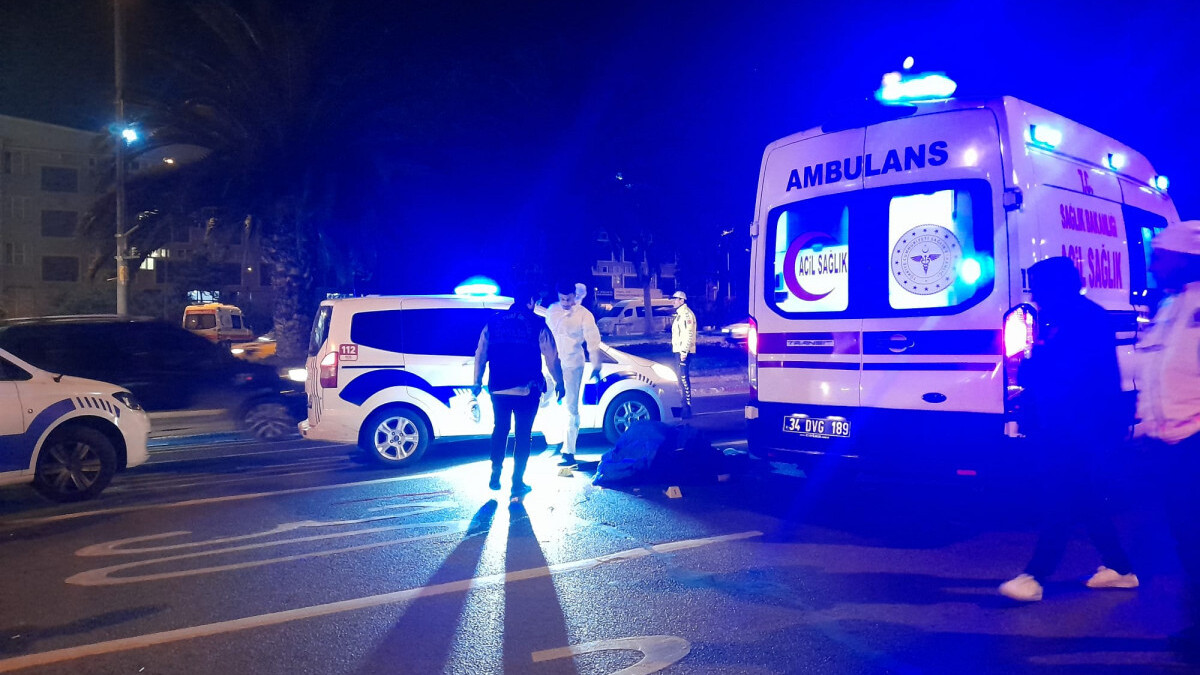 İstanbul Fatih’te otomobil çarpan yaya can verdi: Sürücü kaçtı