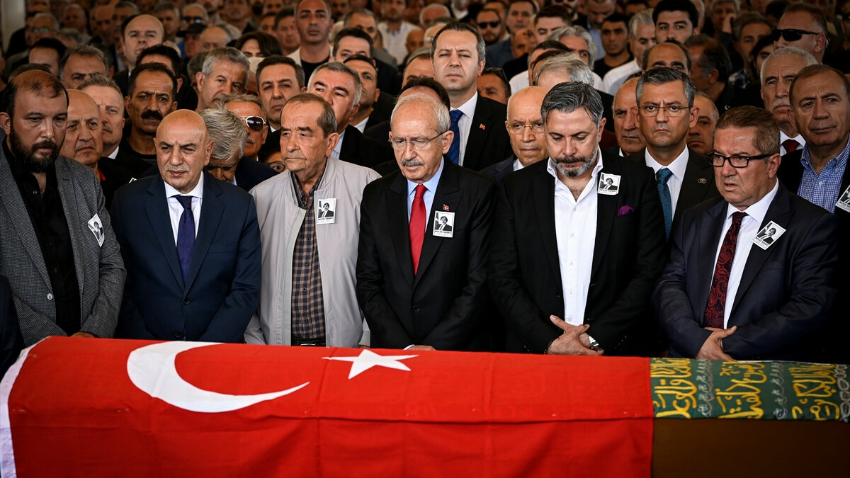 Eski Türkiye Halter Federasyonu Başkanı Kenan Nuhut son yolculuğuna uğurlandı