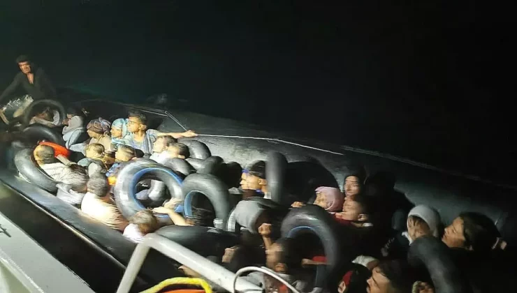 İzmir Açıklarında 43 Kaçak Göçmen Yakalandı, 19 Göçmen Kurtarıldı