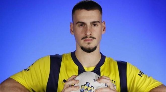 Fenerbahçe’de ayrılık resmen açıklandı! TFF’ye bildirildi…
